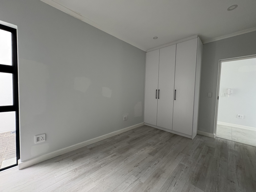 5 Bedroom Property for Sale in Sandown Western Cape